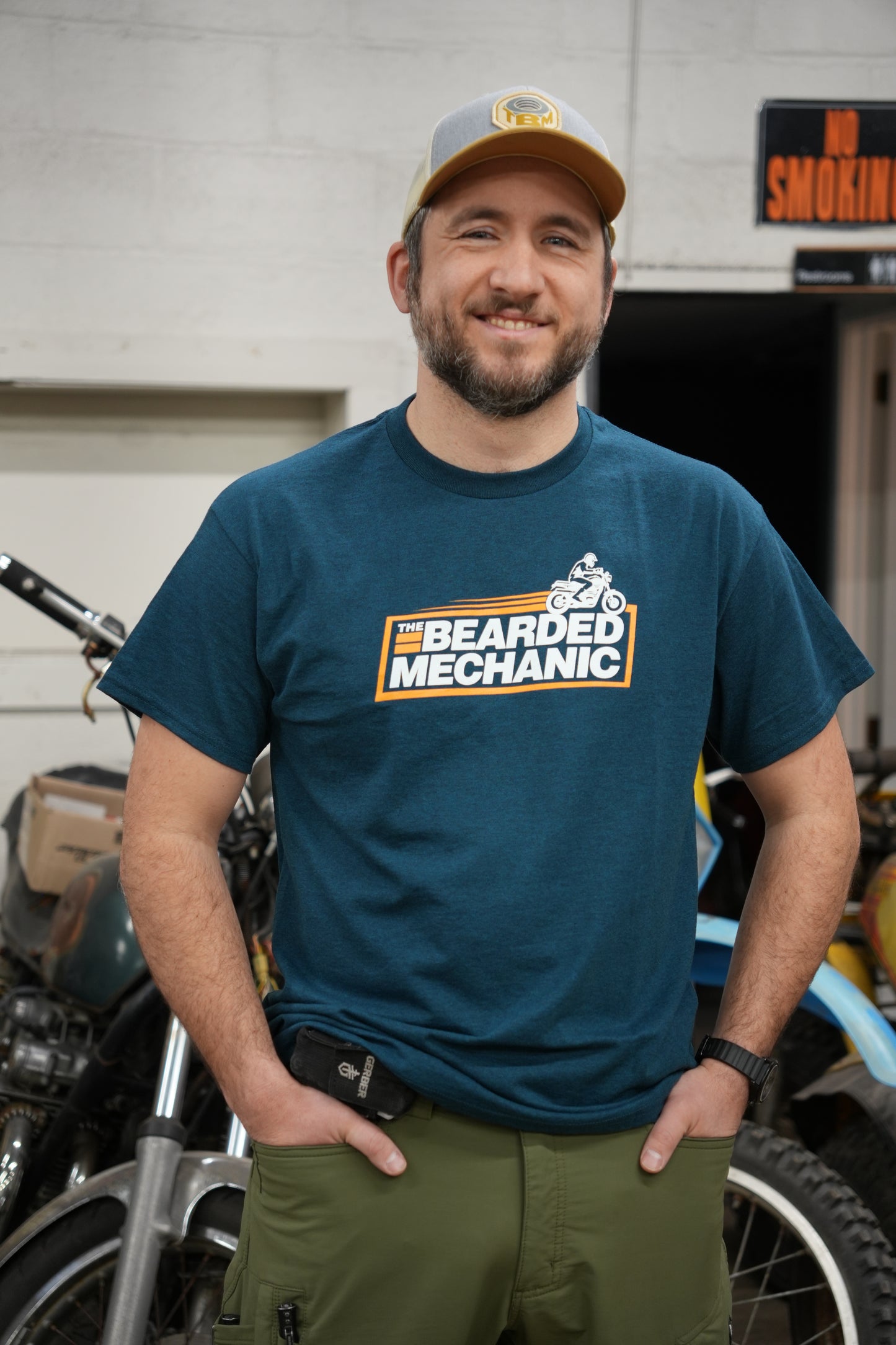 *NEW* Bearded Mechanic Navy & Red Short Sleeved Tee