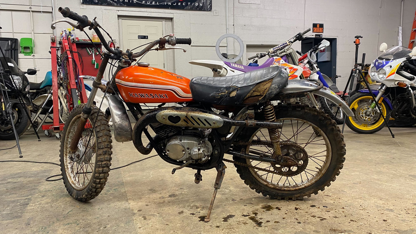 The 1972 Kawasaki G4 100 found in a scrap pile